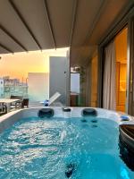 The Riviera Loft #Athens#Jacuzzi#Seaviews#Rooftop#Unoblu - B&B Pireo