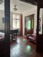 Großzügige zentrale Altbauwohnung - Bed and Breakfast Neustrelitz