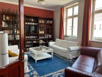 Großzügige zentrale Altbauwohnung - B&B Neustrelitz