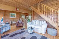 Scandi Cabin in Heart of Anglesey with Parking - B&B Llanfairpwllgwyngyllgogerychwyrndrobwllllantysiliogogogoch