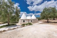 Trullo Lui by Borgo Paoli , Authentic Retreat with exlusive Pool & Olive Grove in Ostuni - Chambres d'hôtes Ostuni