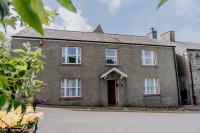 Charming St Davids Cottage with Cathedral Views - Chambres d'hôtes Saint David's