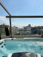 The Loft #Athens#Riviera#Seaviews#Rooftop#Unoblu - Bed and Breakfast Piraeus