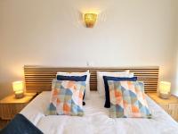 Blue Ocean View - Beach Walk, Sea View, Parking, AC - B&B Portimão
