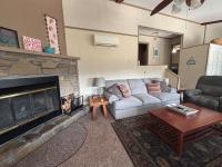 Maggie Valley Cabin - Hot Tub - Spectacular Views - Sleeps 7 - Bed and Breakfast Maggie Valley