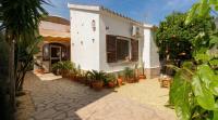 Casa el Montcel, a unique chalet with roofterrace and shared pool - B&B Denia