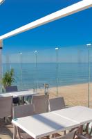 Golden Beach Guest House & Rooftop Bar - B&B Faro