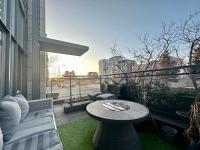 9 Beds Townhouse recently renovated - Chambres d'hôtes Toronto