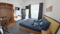 Deluxe Double Room with Balcony and Sea View
