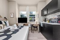 Beautifully Designed Studio with Full Kitchen - B&B London