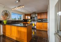 Coastal Retreat 4B3B w Sea Views Castor Bay NS - B&B Auckland