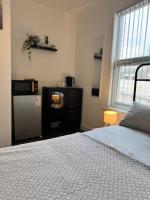 Modern Ensuite Studio Rooms, Mansfield Road, Luton - B&B Luton