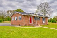 Hiking, Blackjack & More! Charming Home in Grover - B&B Grover