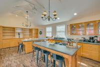 4 Mi to Noannet Pond: Pet-Friendly Home w/ Yard - B&B Dover