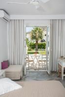 Polos Hotel Paros