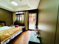 Lewo Guest House - Ferienwohnung Lijiang