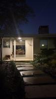 Large and spacious family home is leafy suburb - B&B Stellenbosch