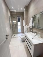 Sunrise Gold 51 Tirana Apartment - B&B Tirana