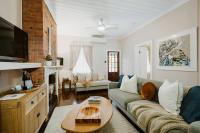 Percy's Cottage - Storybook Heritage Charm in Town - B&B Mudgee