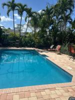Guest suite- Pool view- Maria of Spain - B&B Wellington