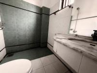 Sound proof two bed small gathering air avenue - Chambres d’hôtes Lahore