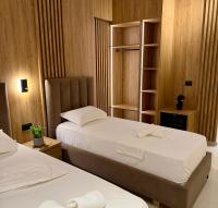 Vila Llaman Luxury Rooms - B&B Himarë