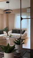 SkyLine 12 East Gate Apartment - B&B Skopje