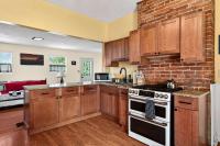 Walkable stay near downtown parks and nightlife - B&B Louisville
