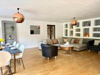 Splendid, spacious 7 Bedroom holiday home with Hot Tub - Isle of Wight - Chambres d'hôtes Wootton Bridge