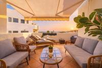 Andalusian Oasis with Jacuzzi, Pool and Free Parking - Ferienwohnung Estepona