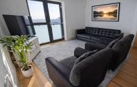 2-Min Walk to Belfast Centre - Bright Spacious with Views - Free Secure Parking - B&B Belfast