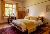 Queen Room with Garden View