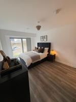 Stylish 2BD apartment close to airport - Ferienwohnung Manchester