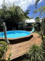 Latikaz, maison créole avec piscine privée pour 8 à 10 personnes - B&B Les Avirons