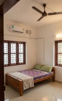 Elegant Stay in a Prime Spot - B&B Paravūr Tekkumbhāgam