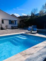 Private riverside villa with breathtaking views - B&B Axat