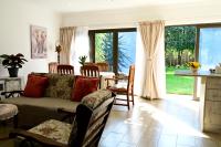 Out of The Blue - Guest Cottage - B&B Roodepoort