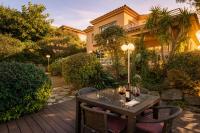 Cabril's Hills - Stunning Villa with Pool & Sea Views - Chambres d’hôtes Cabrils