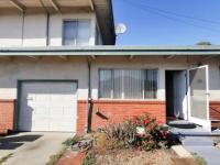 Bright and Modern 2BR with Parking - Chambres d'hôtes Richmond