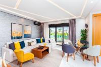 Pool View, Stylish 3BR & 2BA with Balcony, Near Train Station - B&B Tánger