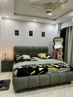 One Bedroom Luxury and Elegant Silver Themed Apartment by Iqbal Heights at Bahria town Phase 8 Rawalpindi - B&B Rawalpindi