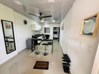 Moderno apartaestudio amoblado con parqueadero - B&B Barrancabermeja