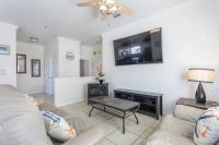 Ocean Garden 8 - Walk to the beach - Spacious 3BR - Bed and Breakfast South Padre Island