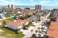 Ocean Garden 8 - Walk to the beach - Spacious 3BR - B&B South Padre Island