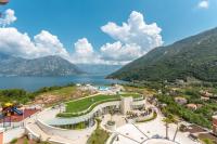 One-Bedroom Apartment with Terrace, Sea View, Pool and Spa Lavender Bay Morinj - Chambres d'hôtes Donji Morinj