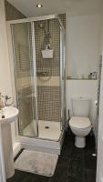 Newquay Detached Holiday Coach House with one parking space - B&B Saint Columb Minor