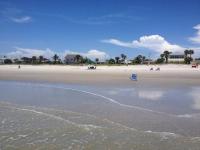 Cozy 2BR Villa Steps to Beach w pool Unit 8 - Bed and Breakfast Cocoa Beach