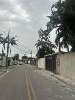 NOVO, Apto Completo com Cozinha, Banheiro privativo, Internet rápida e Estacionamento - B&B Paranaguá