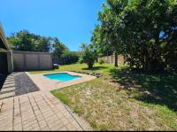 Pool & Braai Retreat 8 beds - B&B Richards Bay