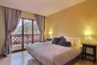 Spacious with large garden 4 min walk cable car - Chambres d’hôtes Champéry